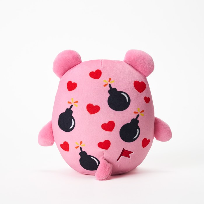 Love Bomber Louis — red flag on bum